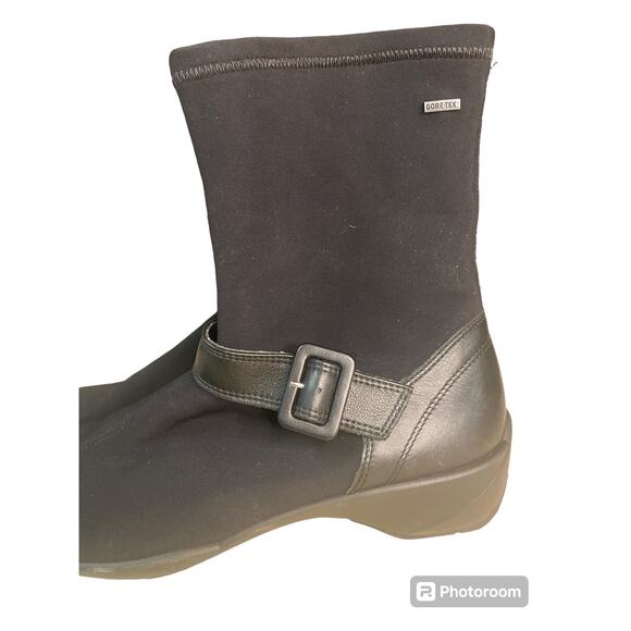 ECCO Gore-Tex Black Leather /Stretch Fabric Pull On Ankle Boots Size 39 /US 8.5 - Picture 2 of 5